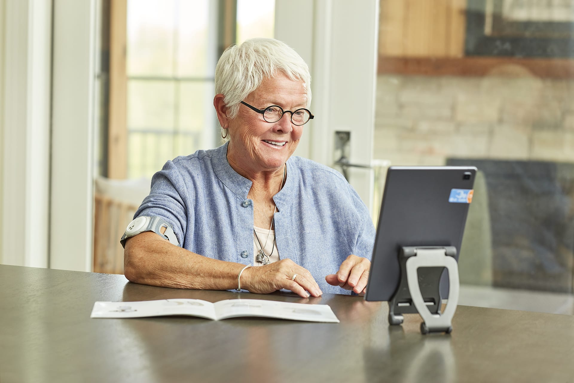 Geriatric Patients in Virtual Wards: Technology Adoption and Adherence to Remote Monitoring